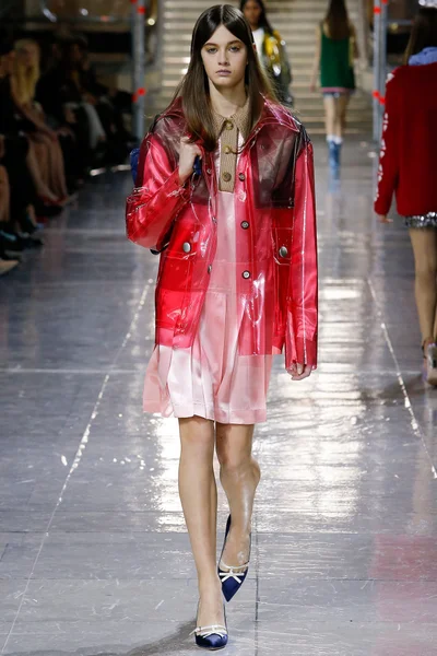 Look 33